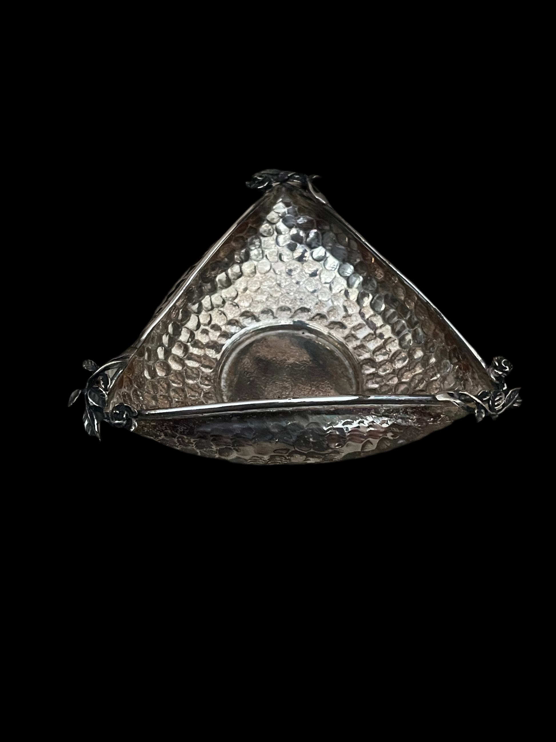 silver cigarette dot