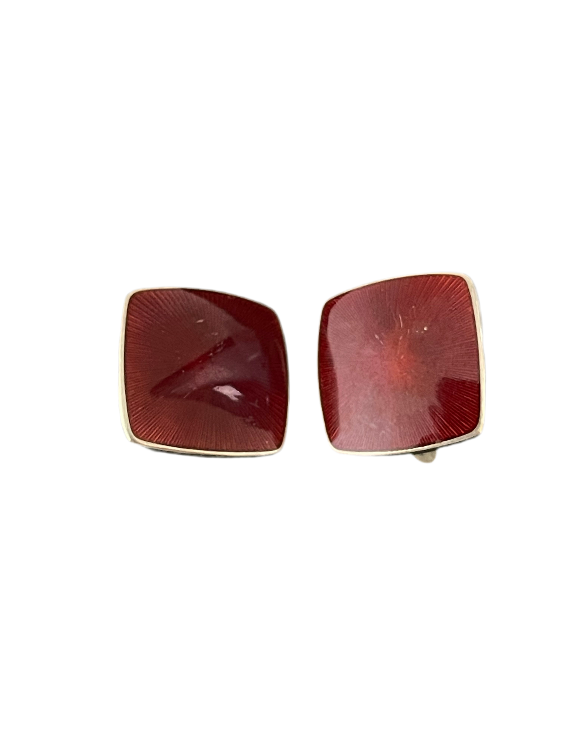 “Whispers of Carnelian”
همسات الكارنيليان